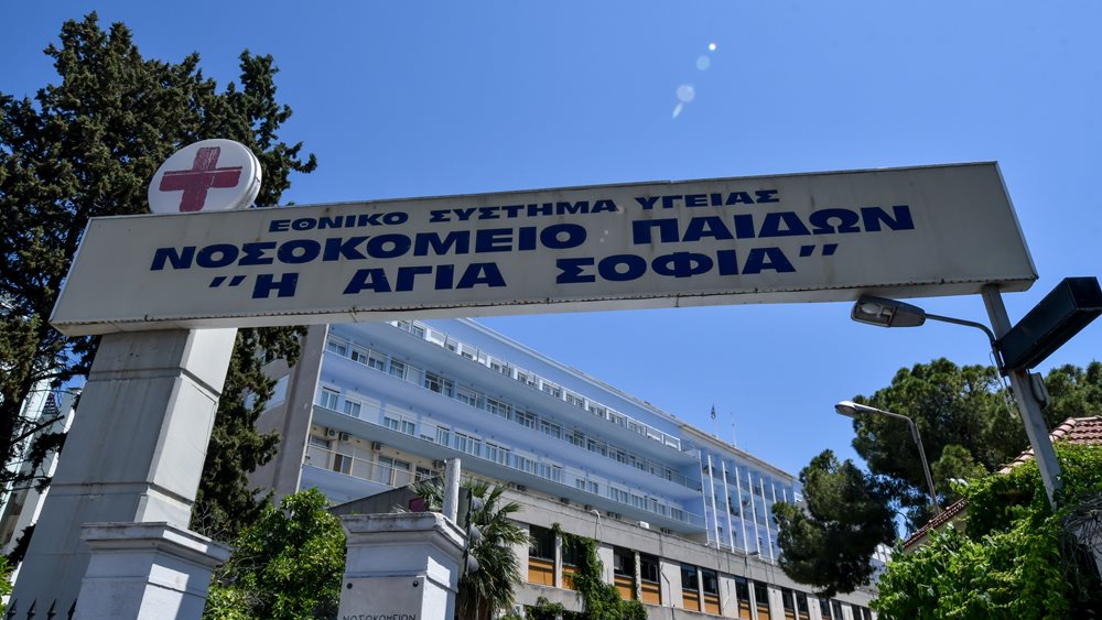 Νεκρή 15χρονη που είχε προσβληθεί από κορονοϊό