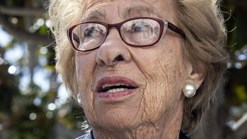 Απεβίωσε στα 96 της η Εύα Σλος, επιζήσασα του Ολοκαυτώματος και ετεροθαλής αδελφή της Άννας Φρανκ