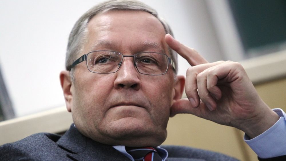 Regling: Η Ελλάδα δεν κινδυνεύει με χρεοκοπία