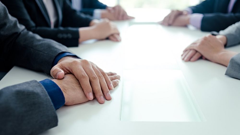 Ολοήμερες επαφές κυβέρνησης - Θεσμών για φοροελαφρύνσεις, τράπεζες και επενδύσεις