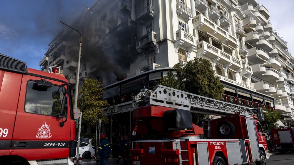 Θεσσαλονίκη: Φωτιά σε κατάστημα εστίασης στη Λεωφ. Νίκης