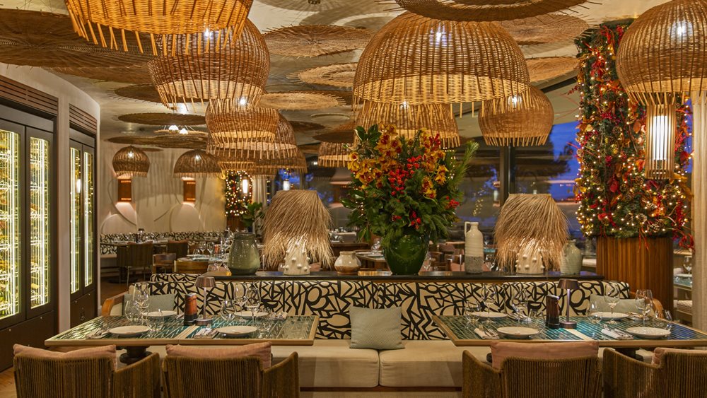 Το Beefbar Athens υποδέχεται τις γιορτές γεμάτο λάμψη και cosmopolitan vibes