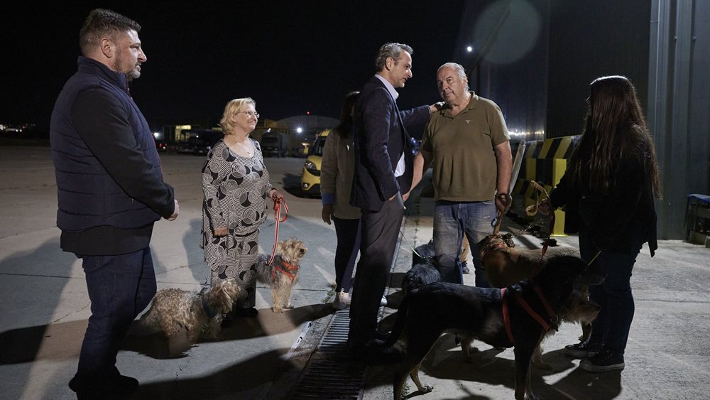 Στην Ελευσίνα το C-130 με 39 απεγκλωβισμένους από το Σουδάν - Συνάντηση με Κ. Μητσοτάκη