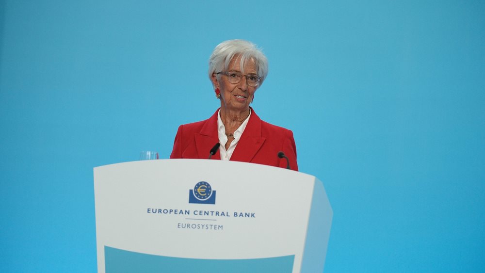Κρ. Λαγκάρντ: Σημαντικός κίνδυνος για την οικονομία οι εντεινόμενες εμπορικές διαμάχες - Αυξημένη αβεβαιότητα για την πορεία του πληθωρισμού