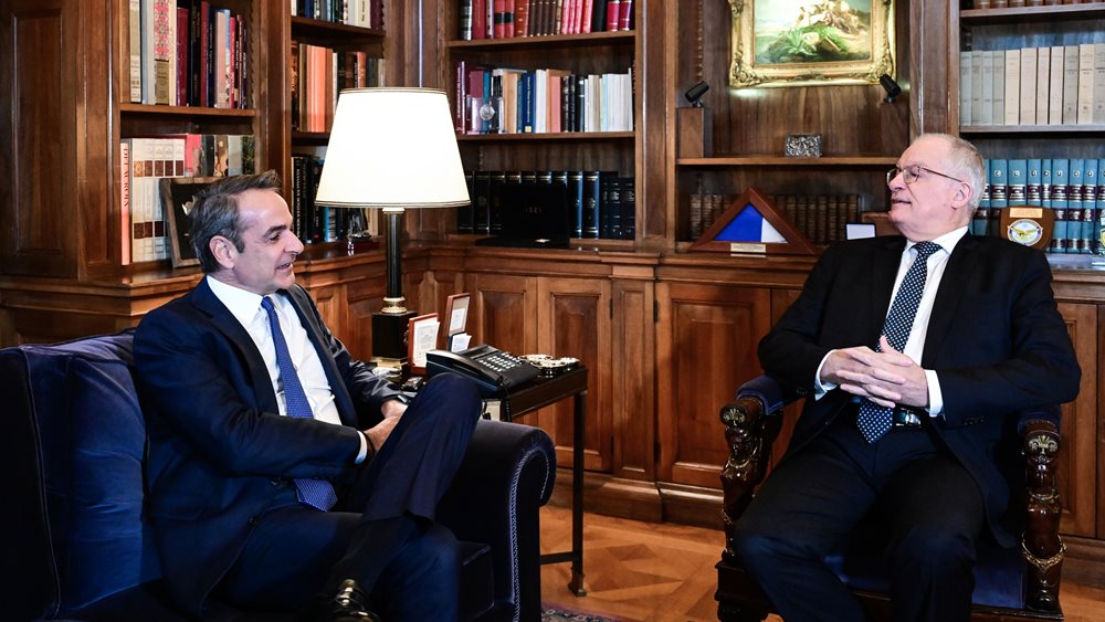 Στον Πρόεδρο της Δημοκρατίας ο Κ. Μητσοτάκης: &quot;Η χώρα, από έναν περιφερειακό παίκτη σε θέματα ενέργειας, καθίσταται πρωταγωνιστής&quot;