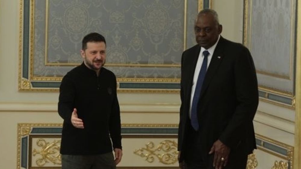 Πακέτο 400 εκατ. δολ. στρατιωτικής βοήθειας στην Ουκρανία ανακοίνωσε ο Αμερικανός υπ. Άμυνας