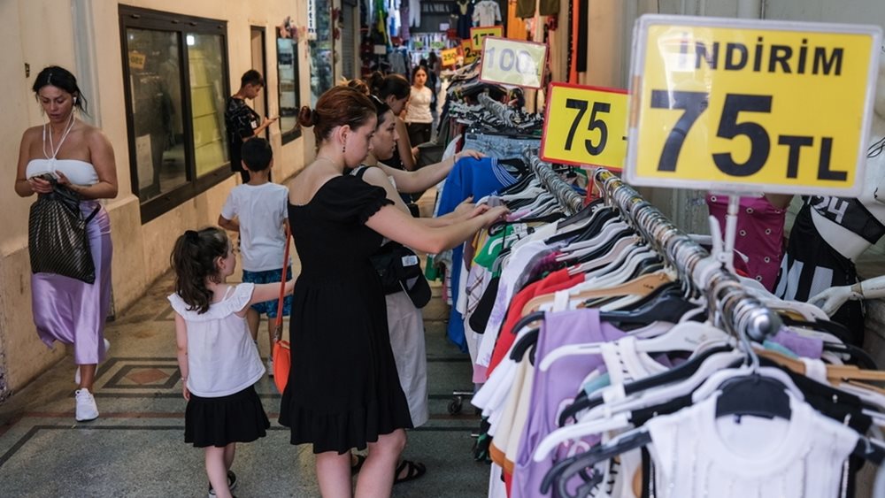 Τουρκία: Στο 37,9% μειώθηκε ελαφρά ο πληθωρισμός τον Απρίλιο σε ετήσια βάση