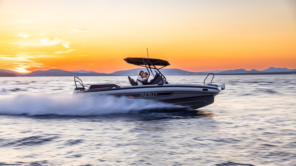 Riginos Yachts: Εντυπωσιακή πρεμιέρα του Highfield ADV7 στην Ελλάδα στο 5ο Olympic Yacht Show