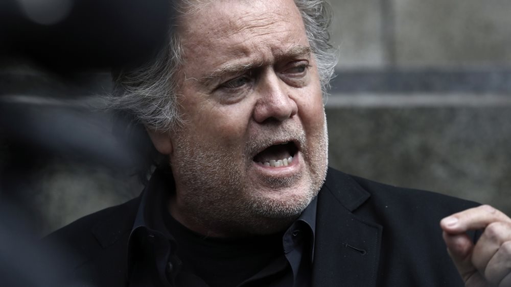 Στιβ Μπάνον εναντίον Έλον Μασκ: «Θα πετύχω να εκδιωχθεί μέχρι την ορκωμοσία»