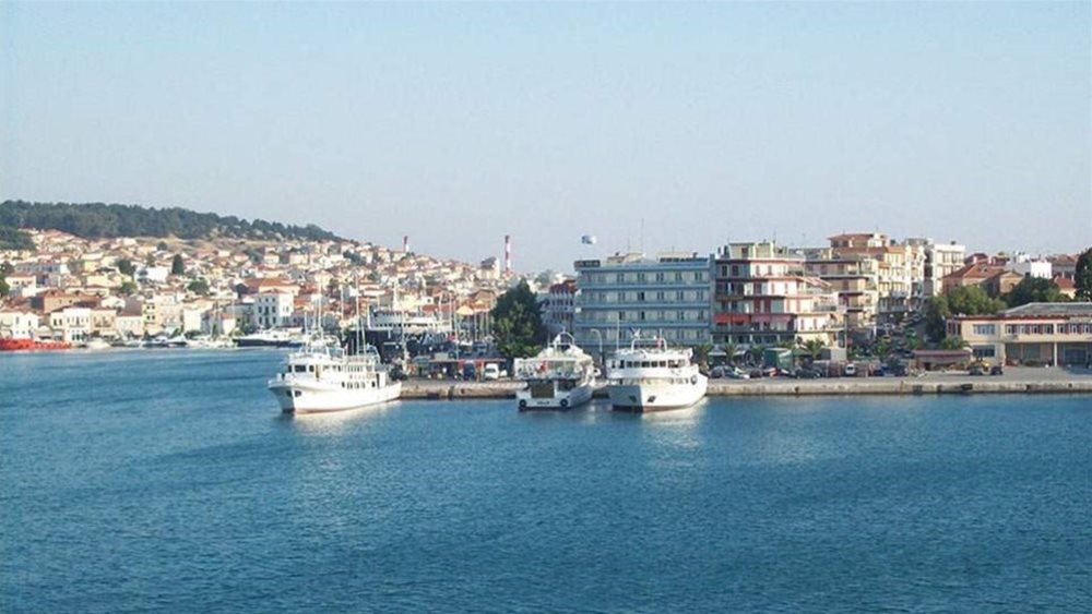 Μυτιλήνη: Νεκρός ο οδηγός αυτοκινήτου που έπεσε στο λιμάνι
