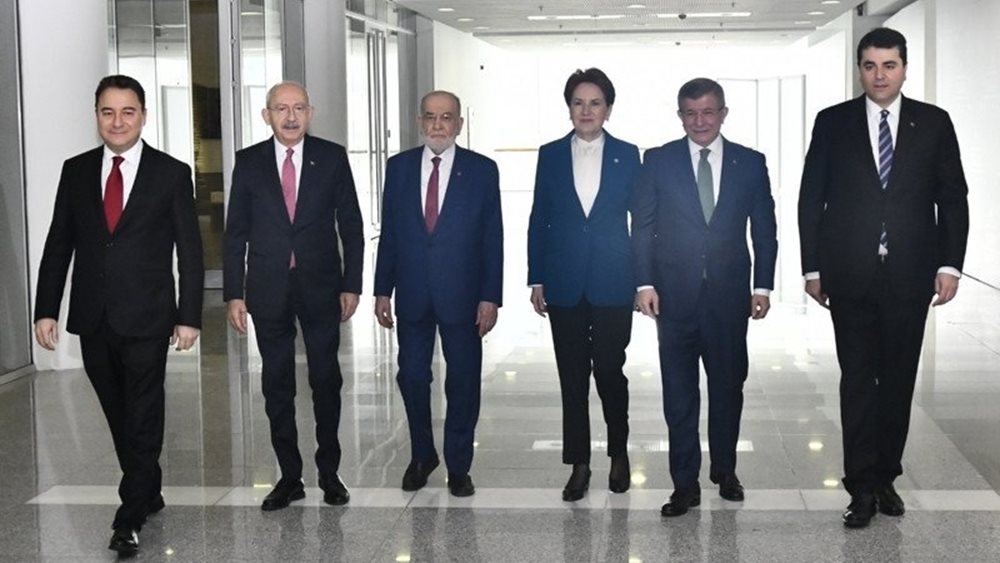 Πώς αναδιατάσσεται η τουρκική πολιτική σκηνή