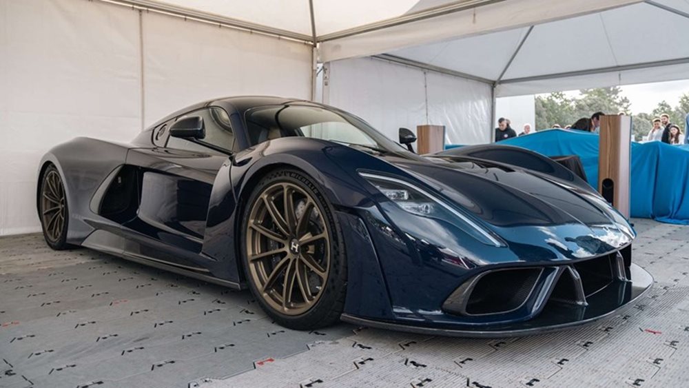 Απόλαυσε τον σαγηνευτικό ήχο 1.817 "παραδοσιακών" ίππων