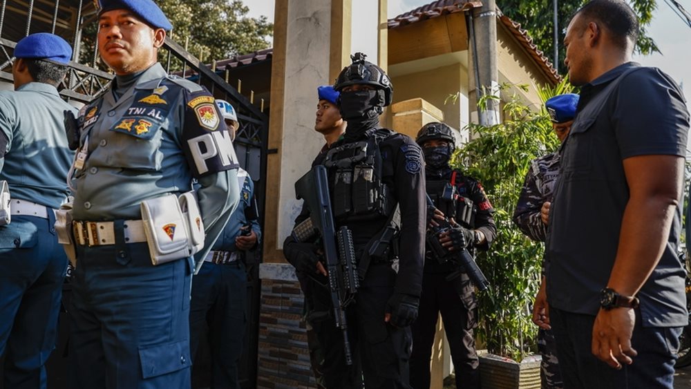 Ινδονησία: Επίθεση σε τζαμί σχολικού συγκροτήματος - 17 ετών ο ύποπτος