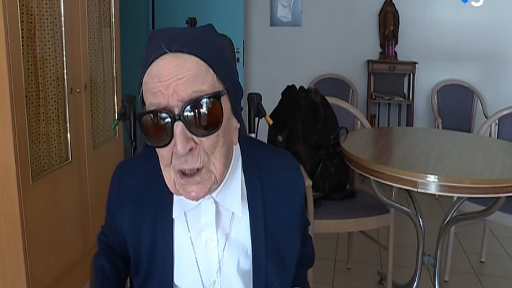 Μια Γαλλίδα μοναχή, νίκησε τον κορονοϊό λίγο πριν από τα 117α γενέθλιά της