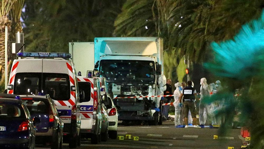 Προβληματισμένοι οι Γάλλοι για τα μέτρα έκτακτης ανάγκης