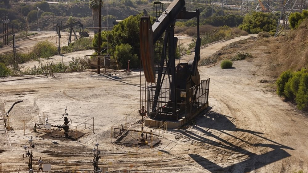 Μικρά κέρδη για το πετρέλαιο στην περιοχή των 85 δολαρίων