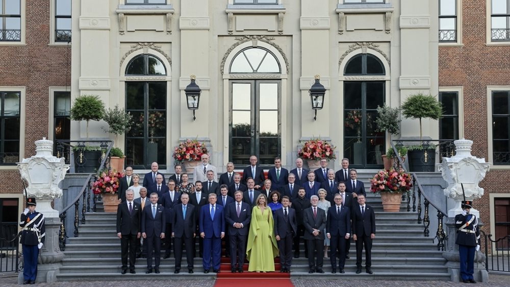 Οι 32 του ΝΑΤΟ αποφασίζουν για το 5% στις αμυντικές δαπάνες, υπό το βλέμμα του Ντ. Τραμπ