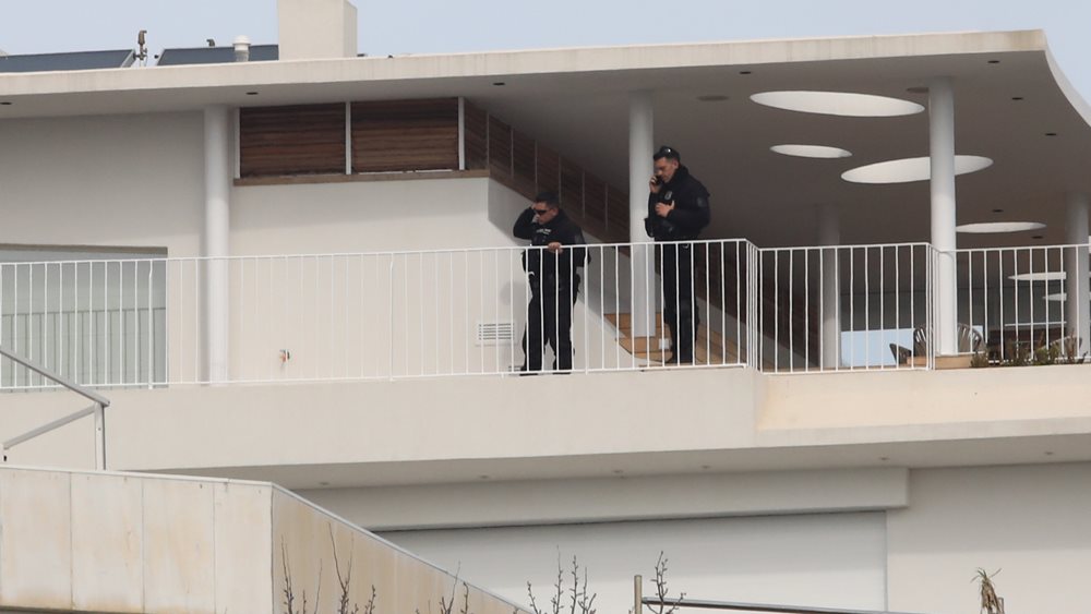 Μακελειό στη Γλυφάδα: Ανατροπή με το κίνητρο του Αιγύπτιου δράστη - Έρευνα για καταθέσεις στην Ελβετία