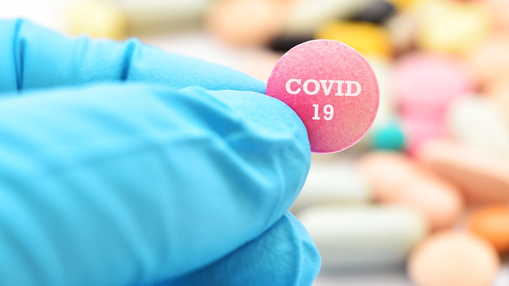Merck vs Pfizer: "Πόλεμος" για το χάπι για την COVID-19