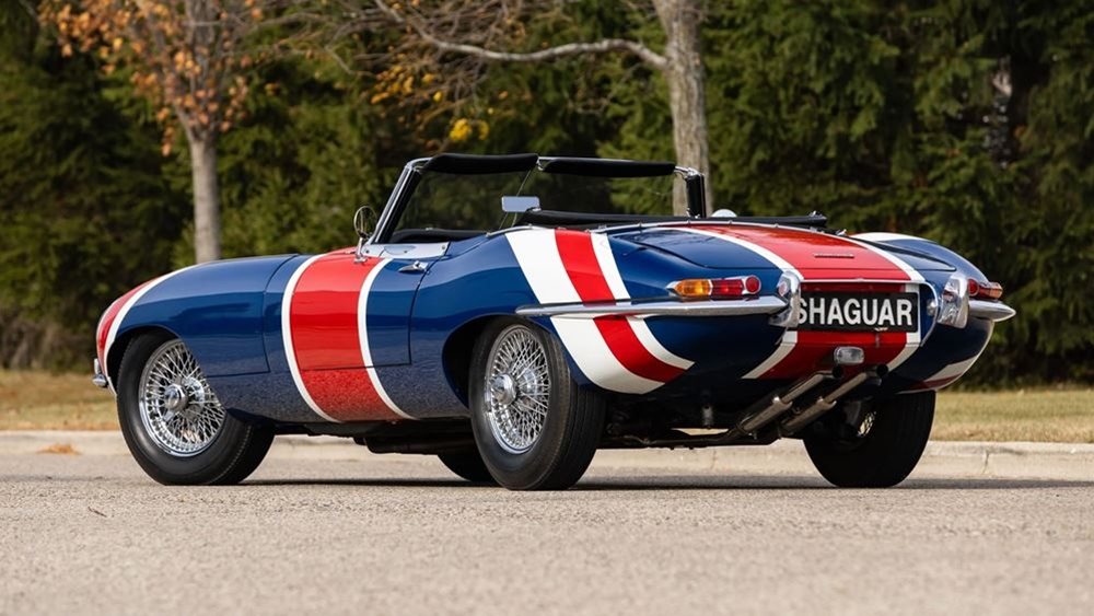 Στο σφυρί η Jaguar E-Type των ταινιών Austin Powers