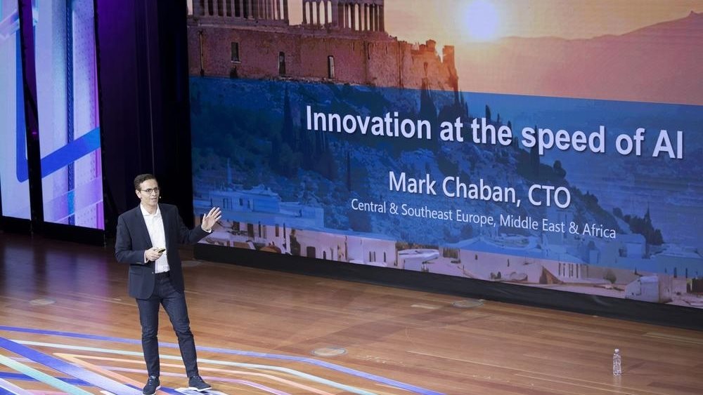 Microsoft Envision Greece: 3 στους 4 εργαζόμενους χρησιμοποιούν πλέον AI στην εργασία τους