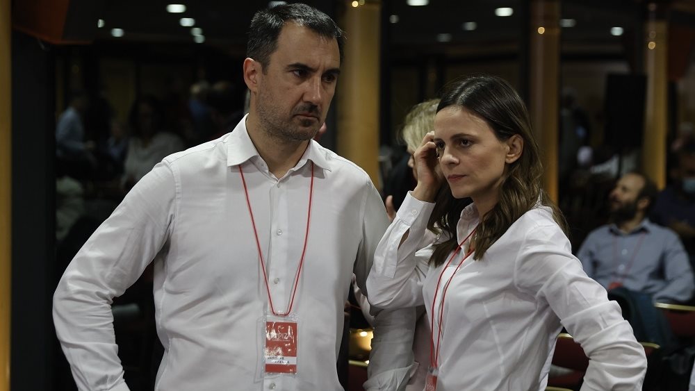 Ομάδα Αχτσιόγλου: Η πρόταση για Δημοψήφισμα και όσοι την εμπνεύστηκαν να αποδοκιμαστούν από το σύνολο του κόμματος