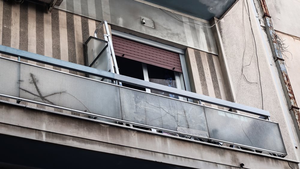 Αγ. Παντελεήμονας: Η 45χρονη έγινε ασπίδα για τα παιδιά - &quot;Μπήκα μπροστά τους και με πυροβόλησε&quot;