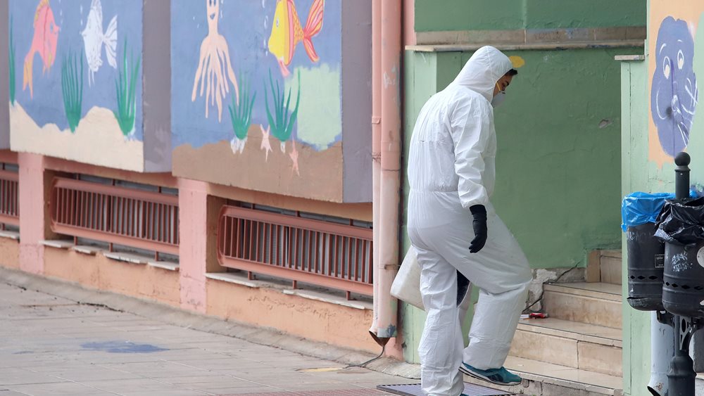 Κλείνουν τα σχολεία όλης της χώρας για τις επόμενες 14 μέρες - κλειστά και τα φροντιστήρια