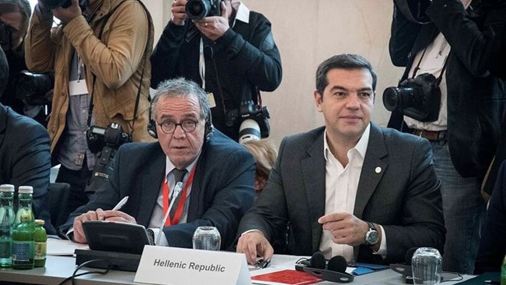 Ξανά "νταούλια" από τους 53 για τον Γιάννη Μουζάλα και τη συμφωνία για το προσφυγικό