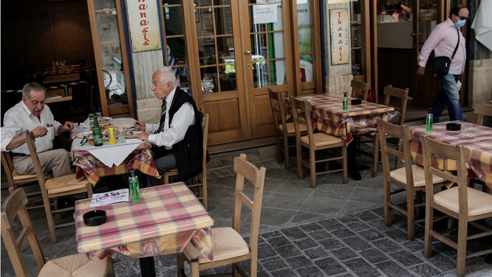 Μείωση τζίρου βλέπει η εστίαση λόγω αποκλεισμού των ανεμβολίαστων