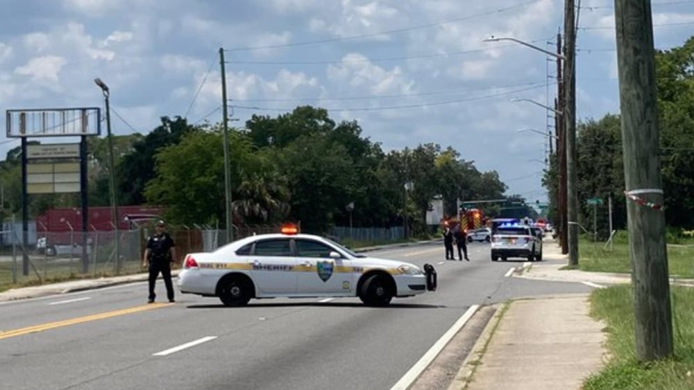 ΗΠΑ: Ο δράστης του ρατσιστικού μακελειού στο Τζάκσονβιλ είχε νόμιμα στην κατοχή του όπλα και καθαρό ποινικό μητρώο