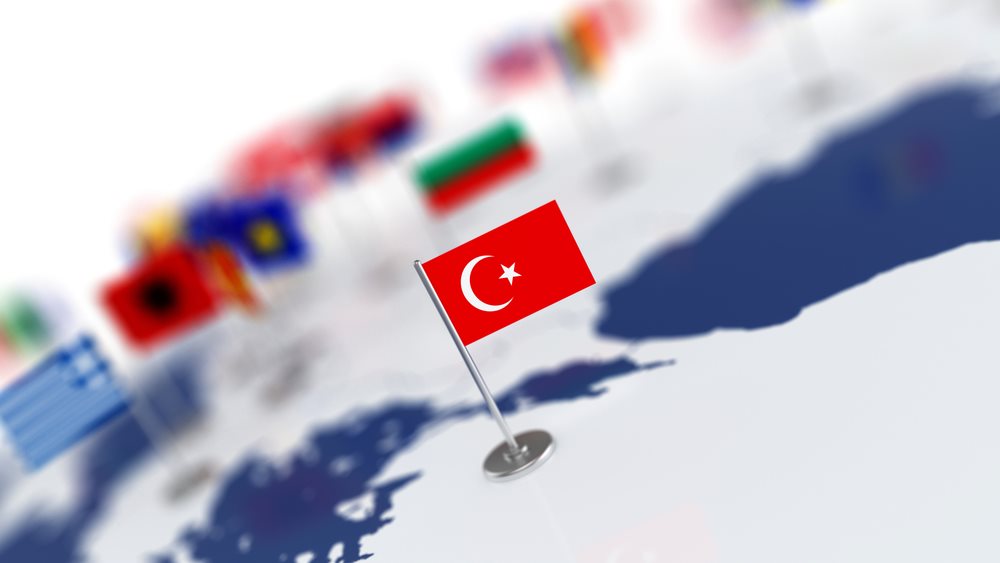 Κομισιόν: Εγείρονται ερωτήματα για την πρόσδεση της Τουρκίας στη μακρόχρονη δημοκρατική της παράδοση