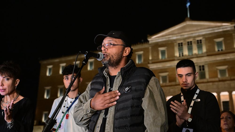 Πάνος Ρούτσι: «Κάνω απεργία πείνας για κάθε παιδί που έχασε τη ζωή του» – Πλήθος κόσμου στις συγκεντρώσεις αλληλεγγύης