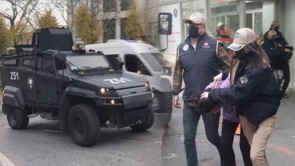 Με αφορμή τη βομβιστική επίθεση ο Ερντογάν έθεσε σε εφαρμογή τον νόμο-φίμωτρο για τα fake news