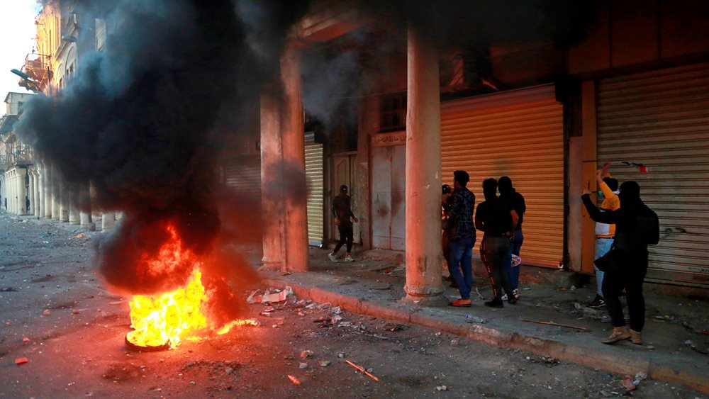 Οκτώ τραυματίες σε διαδήλωση έξω από τη σουηδική πρεσβεία στη Βαγδάτη μετά το κάψιμο του Κορανίου στη Στοκχόλμη