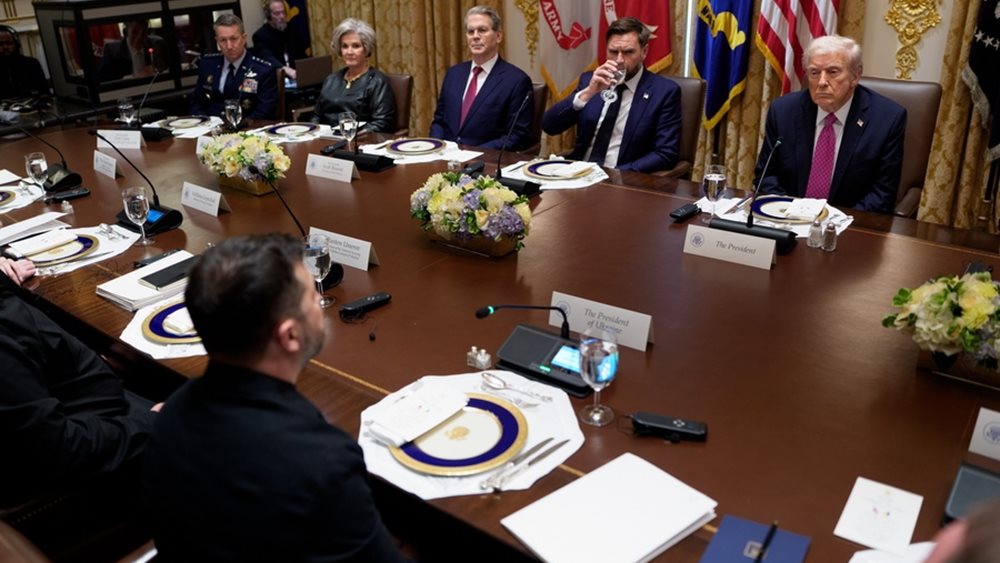 Ο Ζελένσκι έδειξε στον Τραμπ χάρτες με πιθανούς στόχους εντός της Ρωσίας