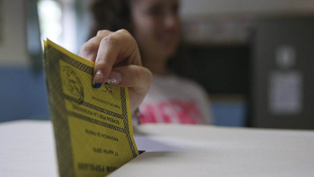 Ο ιταλικός Τύπος για το δημοψήφισμα - προτιμήσεις υπέρ του &quot;ναι&quot; και του &quot;όχι&quot;