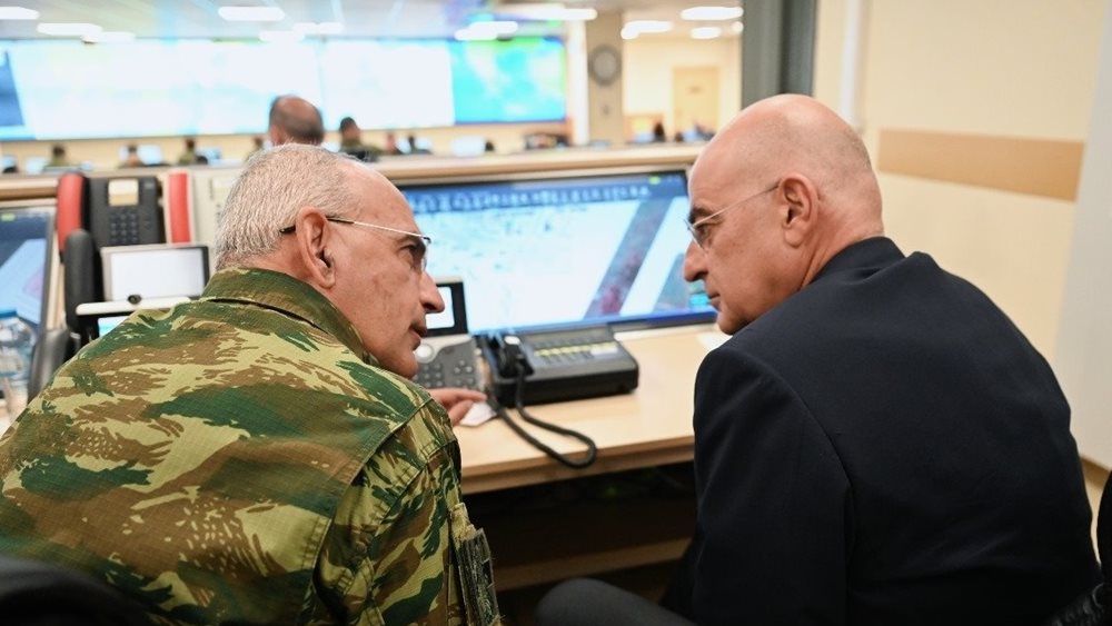 Ν. Δένδιας: Απεγκλωβίστηκαν από την Βηρυτό 38 Κύπριοι και 22 Έλληνες πολίτες