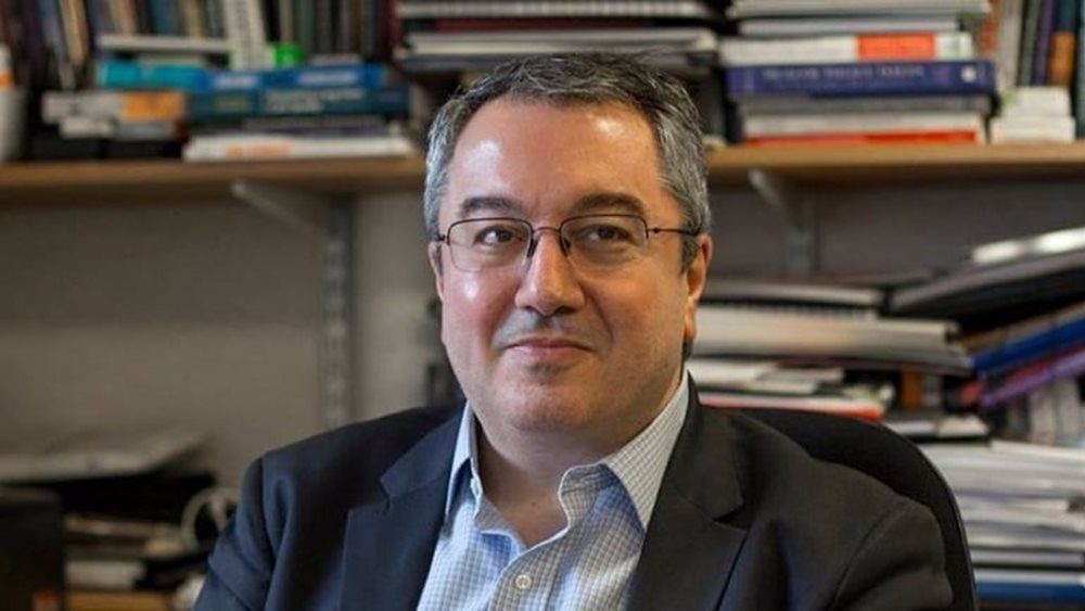 Ηλ. Μόσιαλος: Ο εμβολιασμός μειώνει τις πιθανότητες long covid