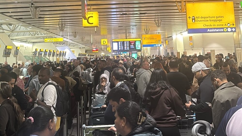 Κυβερνοεπίθεση στα ευρωπαϊκά αεροδρόμια: Το Βέλγιο ζητά την ακύρωση των μισών πτήσεων την Κυριακή