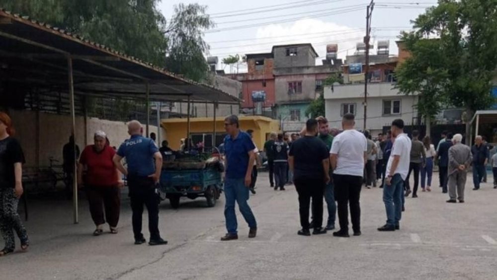 Καβγάς ερντογανικών - κεμαλικών στα Άδανα για απόπειρα παρατυπίας