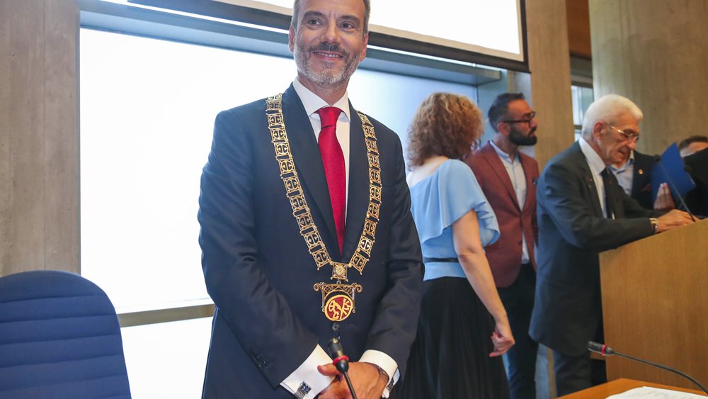 Στη Χειμάρρα για την αποφυλάκιση του Φρέντι Μπελέρη ο Δήμαρχος Θεσσαλονίκης Κωνσταντίνος Ζέρβας