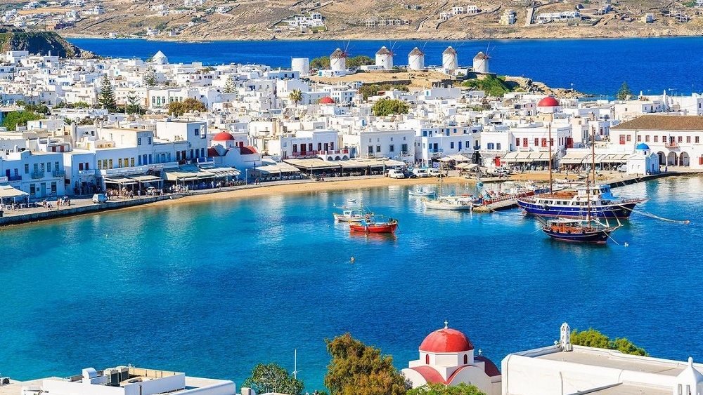 Οικογένεια Πατρώνη: Νέα προσπάθεια εκποίησης για ακίνητα στην Μύκονο