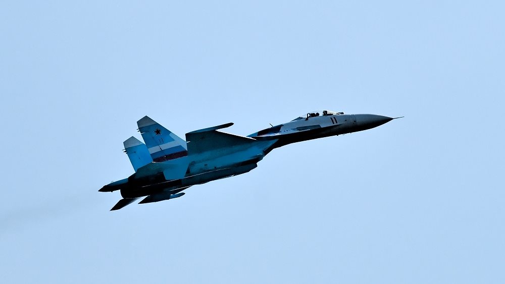 Ρωσικό μαχητικό Su-27 αναχαίτισε τρία αεροσκάφη των ΗΠΑ και Βρετανίας στη Μαύρη Θάλασσα