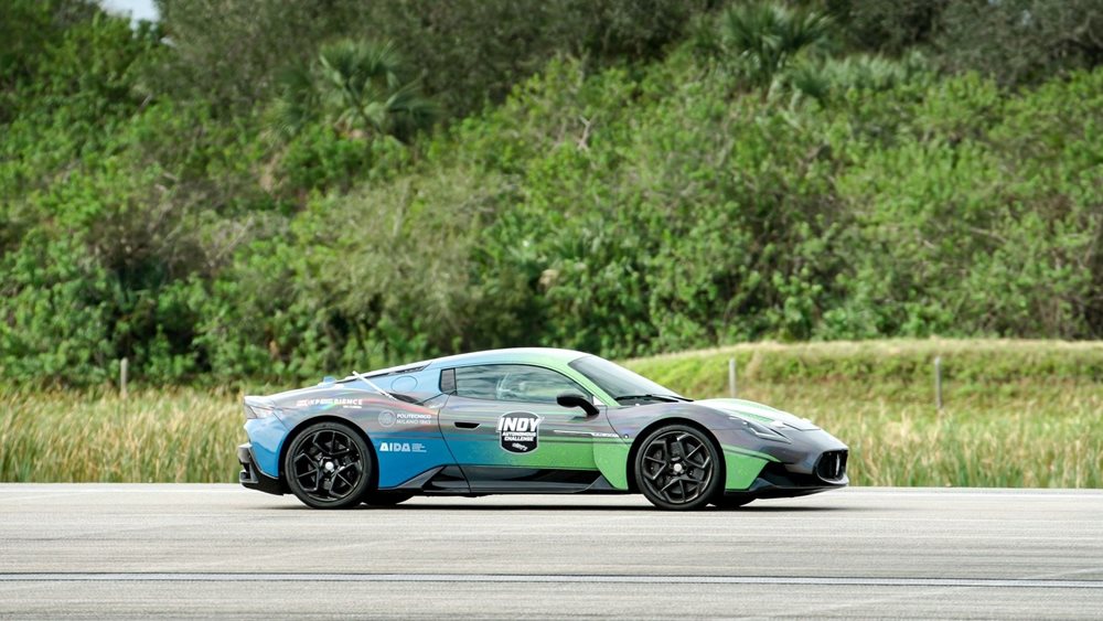 Η Maserati MC20 μόλις έκανε ένα εντυπωσιακό παγκόσμιο ρεκόρ (video)