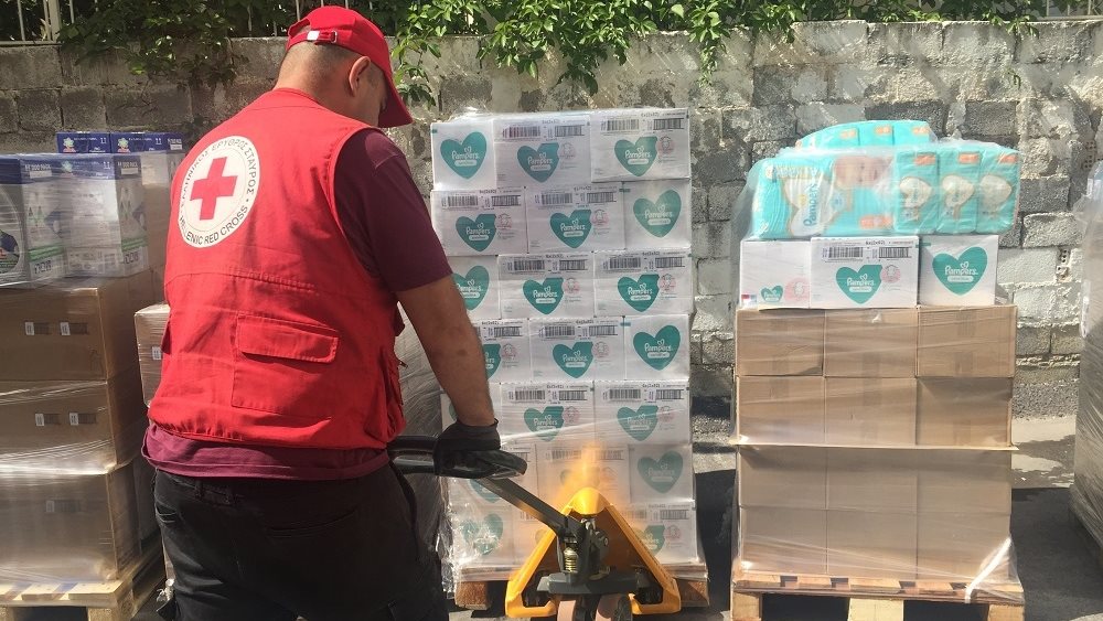 O Ελληνικός Ερυθρός Σταυρός ένωσε τις δυνάμεις του με την P&G για τη στήριξη των πλημμυροπαθών της Θεσσαλίας