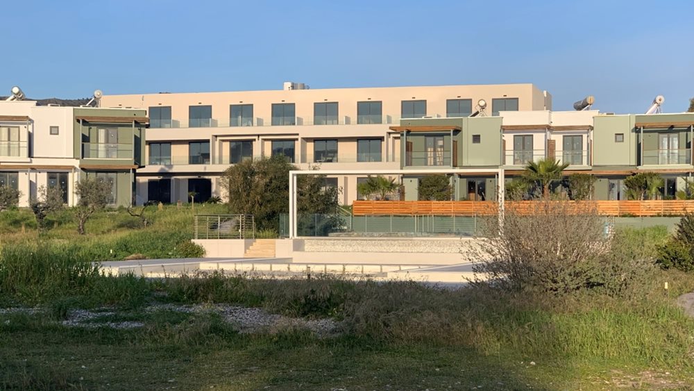Στο &quot;σφυρί&quot; 4άστερο ξενοδοχείο στην Ρόδο