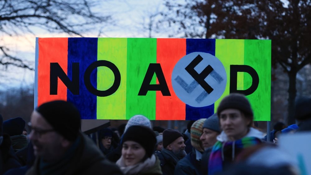 Τα δικαστήρια δεν θα σώσουν τη δημοκρατία σε ΗΠΑ και Γερμανία