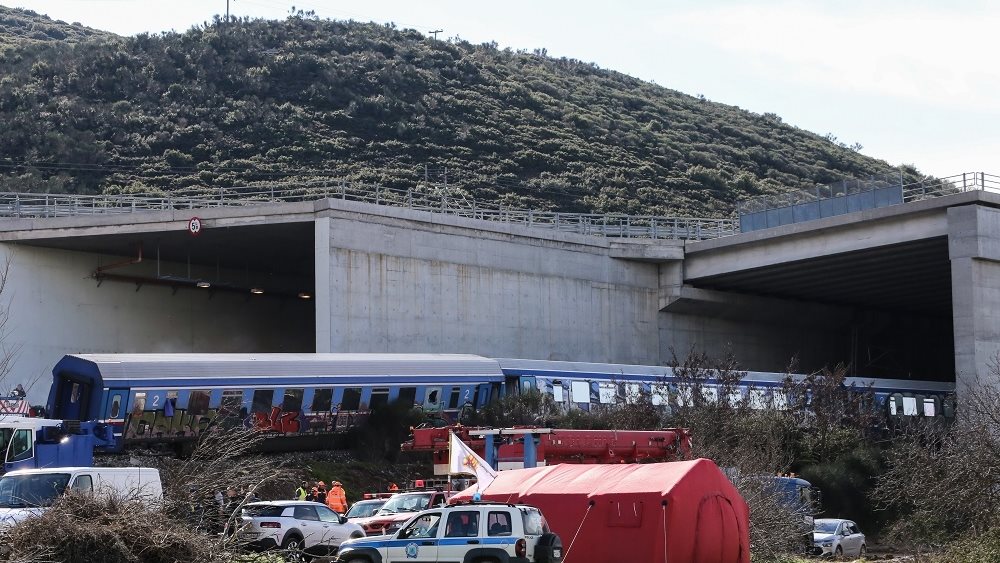 Τραγωδία στα Τέμπη: Ο σταθμάρχης ήταν νυχτερινή βάρδια και μόνος, για 5 μέρες σερί
