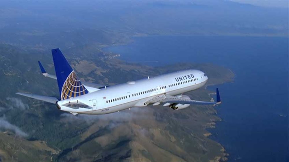 United Airlines: Πιθανή απόλυση ή άδεια άνευ αποδοχών για το 50% των 36.000 υπαλλήλων της στις ΗΠΑ